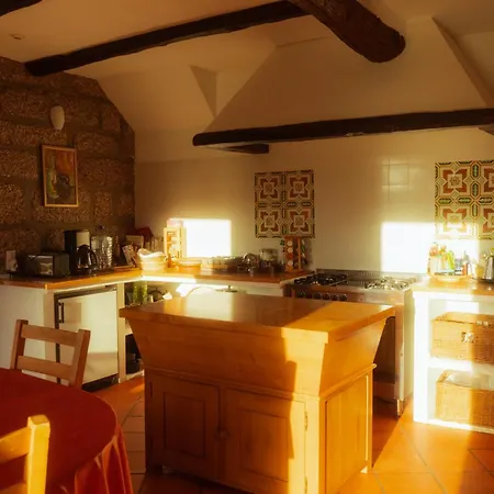 펜션 Cozy Family In Amazing Mountain With Piano Candemil (Porto)