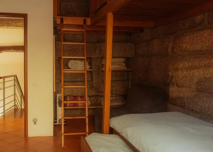 Ferienhaus Cozy Family In Amazing Mountain With Piano Candemil (Porto)