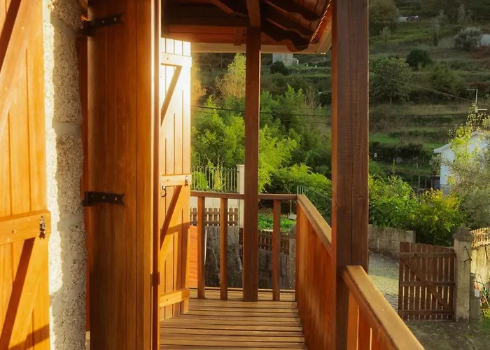 Cozy Family In Amazing Mountain With Piano * Candemil (Porto)